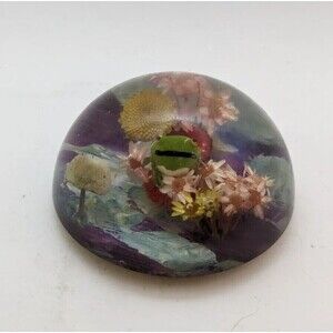Resin Paperweight With Frog And Flowers